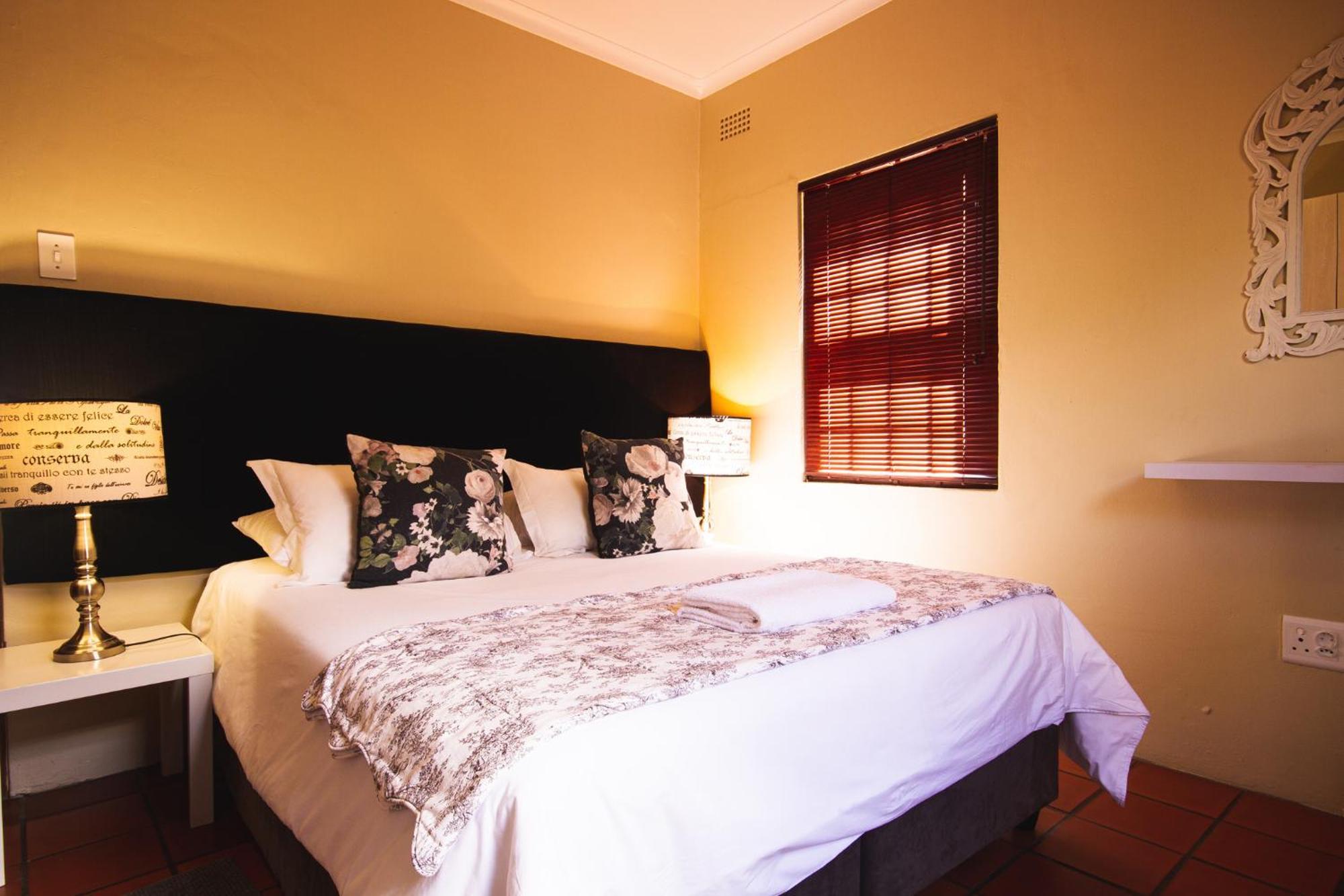 Вілла Swellendam Self Catering Екстер'єр фото